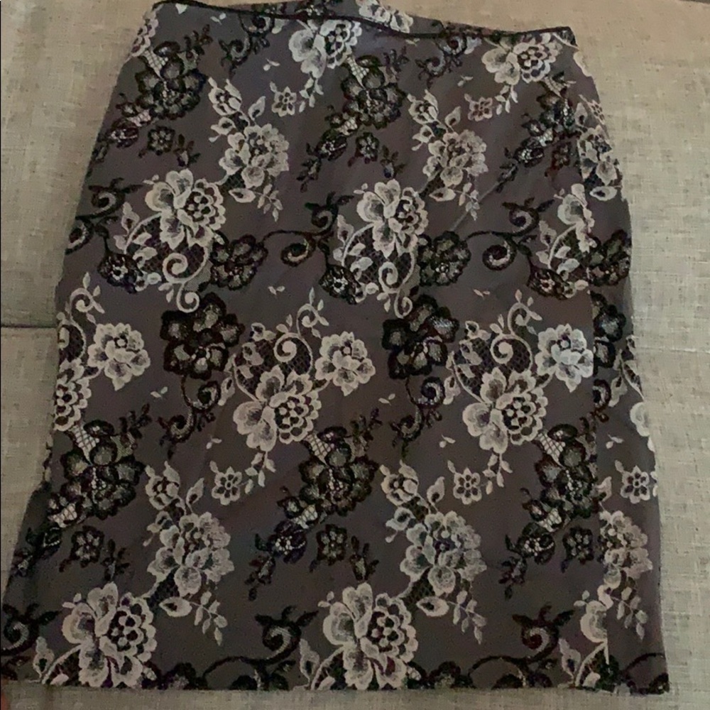 Classy pencil skirt